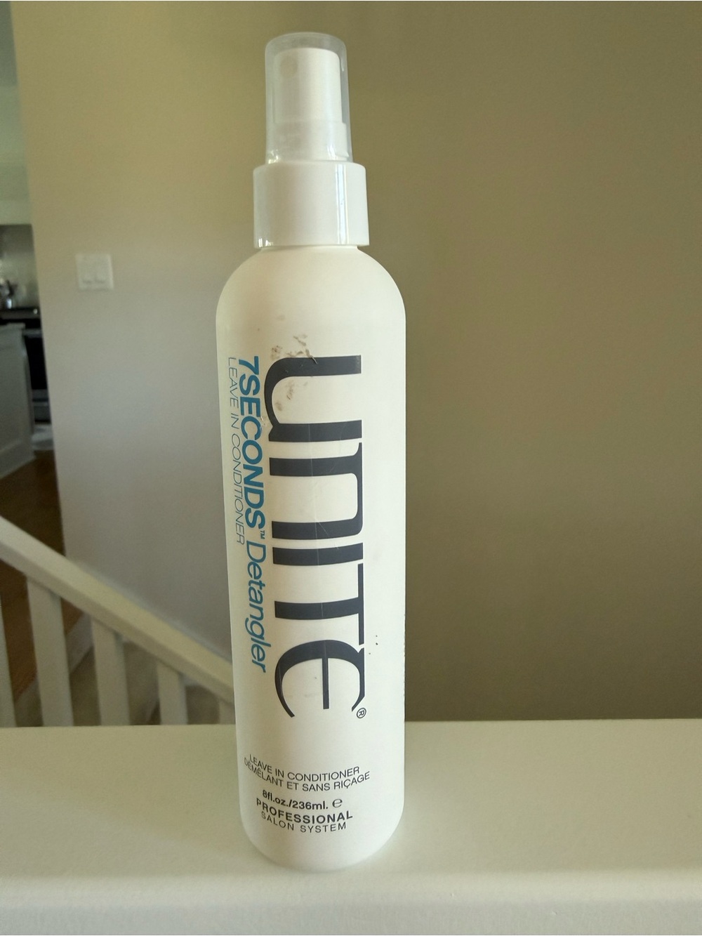 Unite Detangling Spray